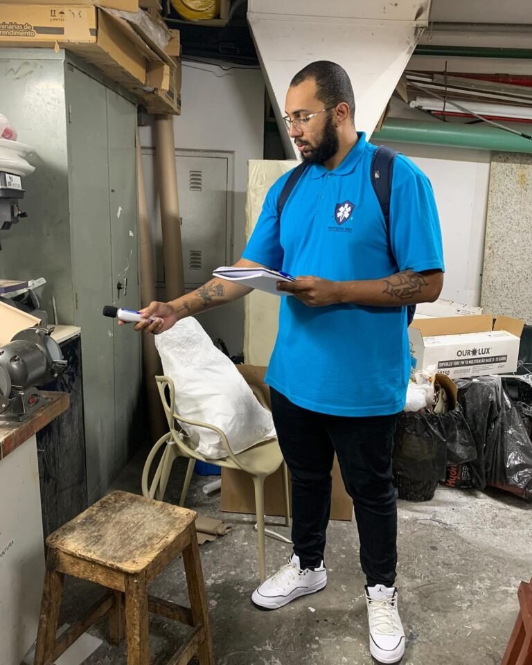 Instagram post from aquameioambiente. This post is in position 10.